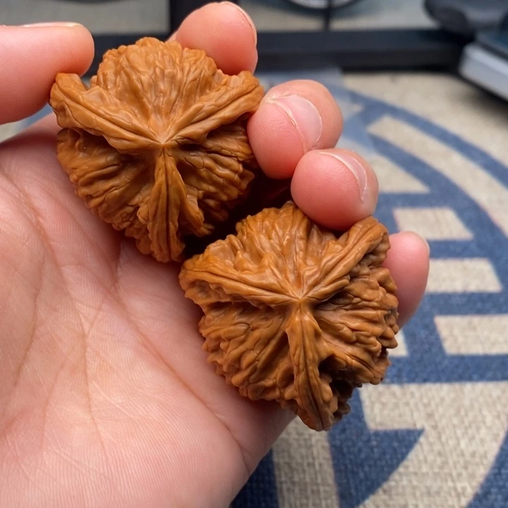 吊坠文玩核桃上**祥三棱