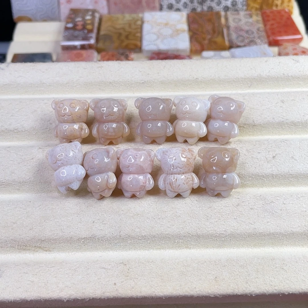 【闪购商品】硅化玉吊坠(赠链)未镶嵌黑****户