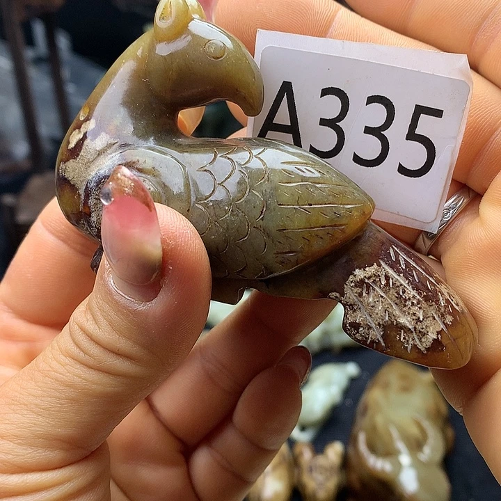 和田玉未镶嵌车挂