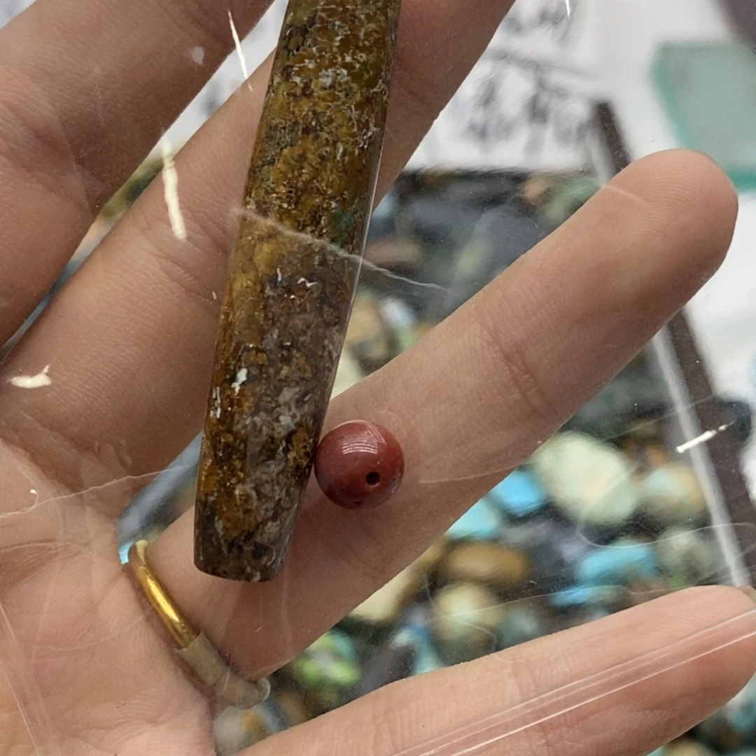 柏***家南红玛瑙未镶嵌珠宝奇石