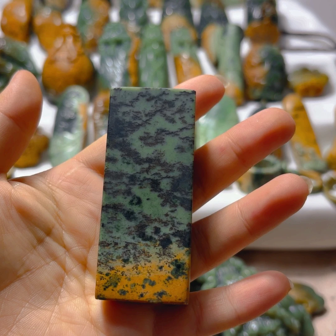 岫岩河磨玉（透闪石质玉）挂件未镶嵌