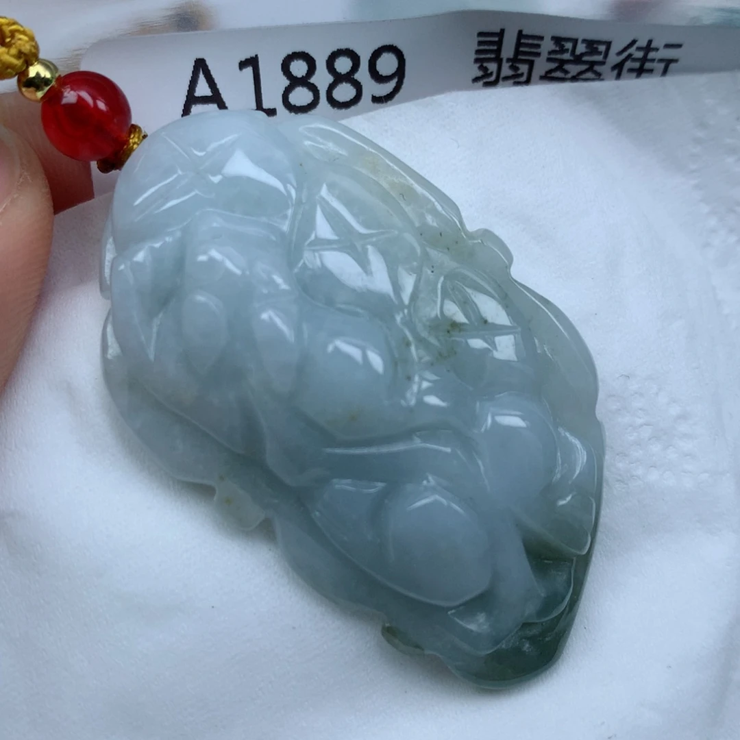 翡翠颈饰未镶嵌吊坠