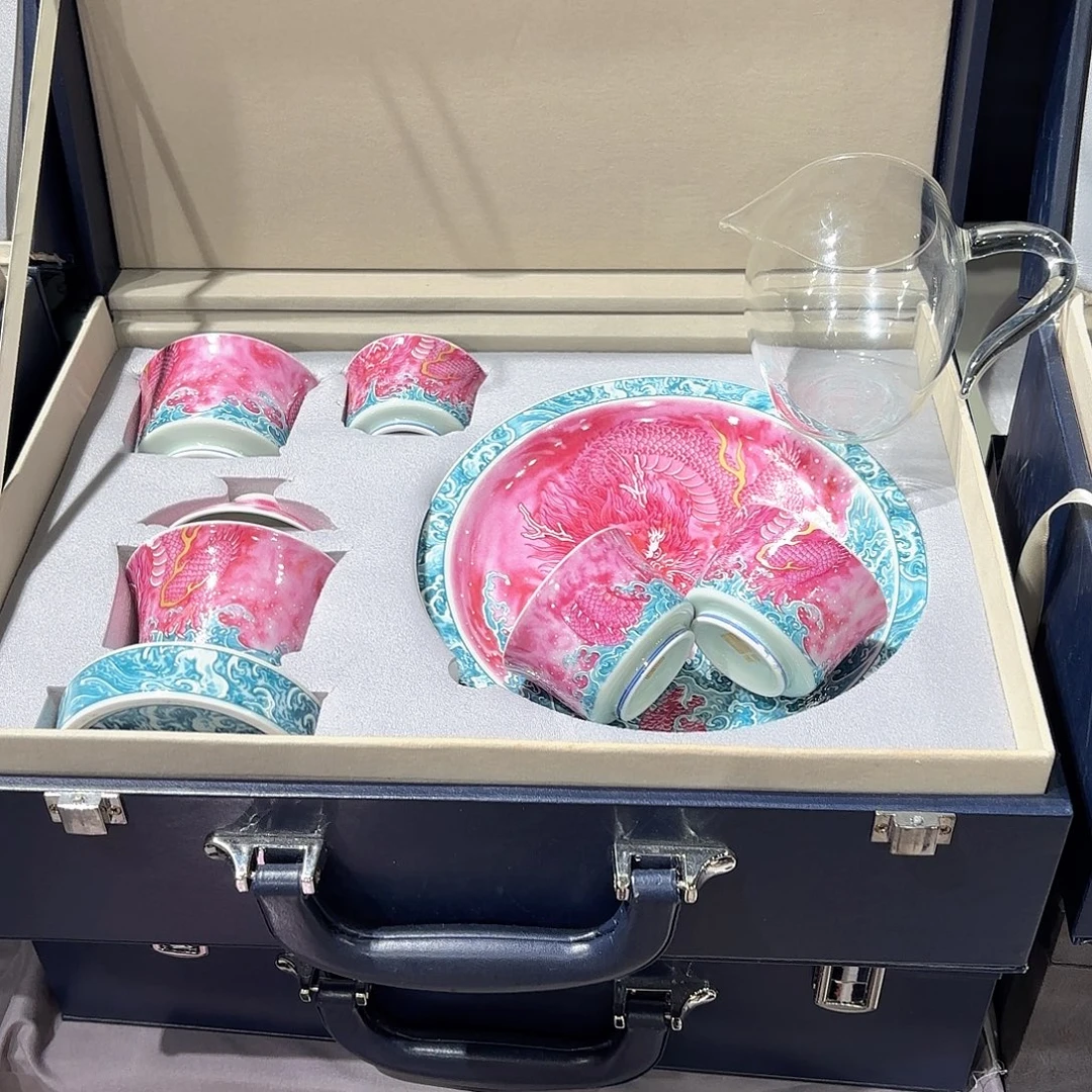 瓷片景德镇瓷器精品陈列