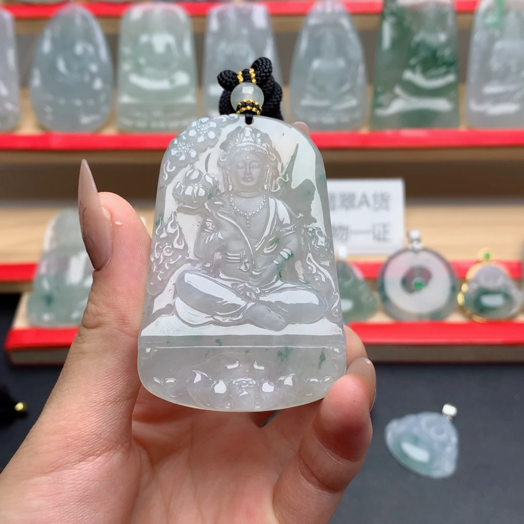 杨***宝翡翠未镶嵌颈饰大势至