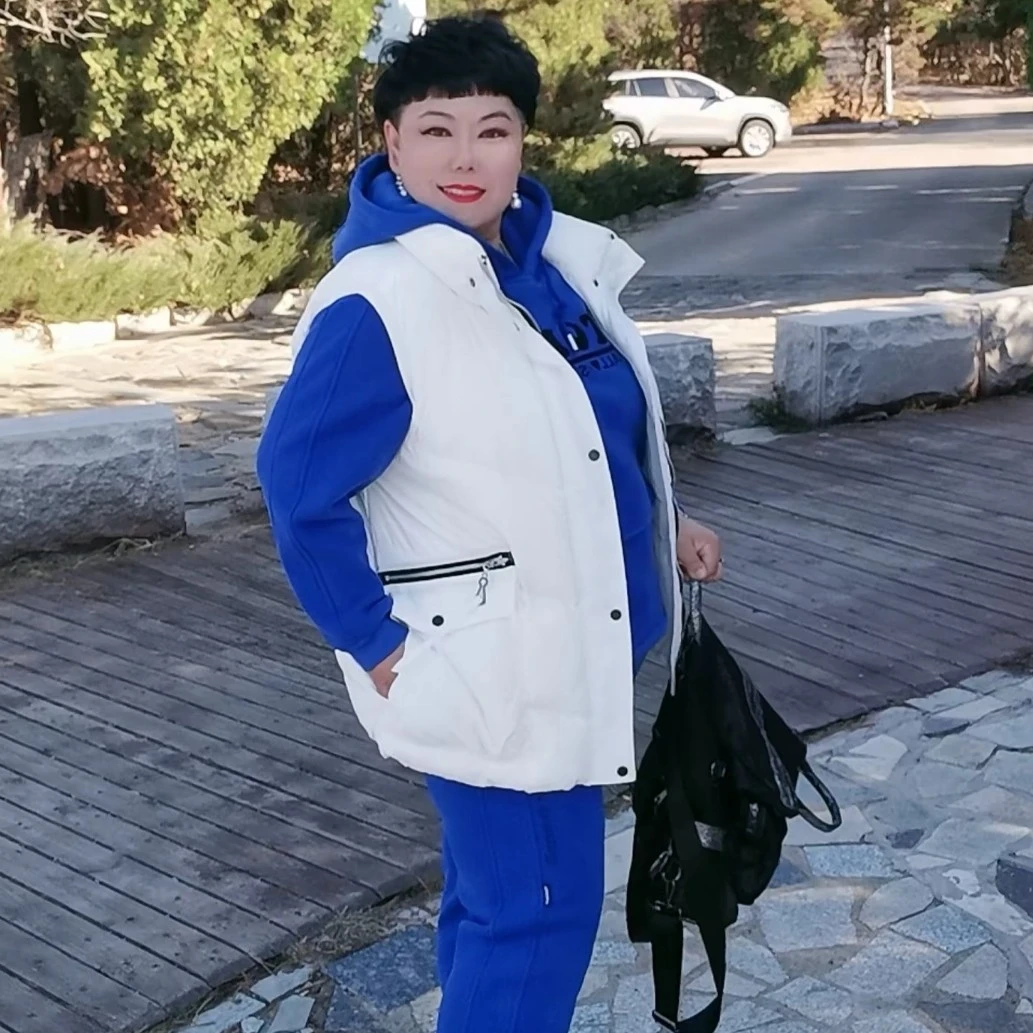 润色之美羽绒马甲保暖时尚立领短款宽松加厚百搭