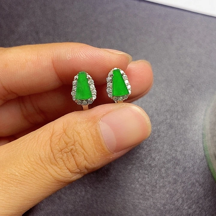 翡翠银S925镶嵌颈饰翡翠