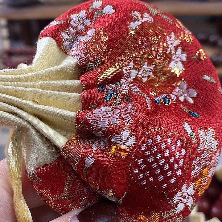 泥塑❤***海瑕疵红麝1.2银管半包