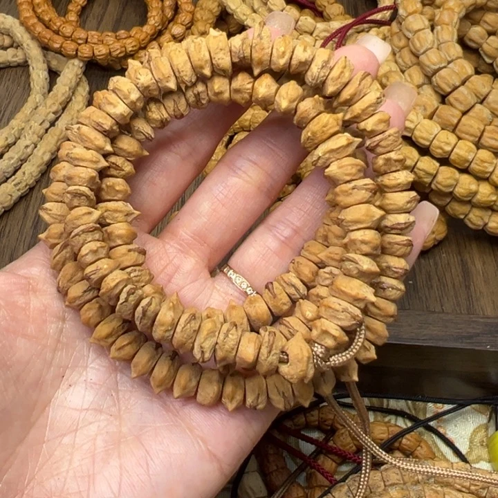 柏香籽/百香籽吊坠冀***鲁