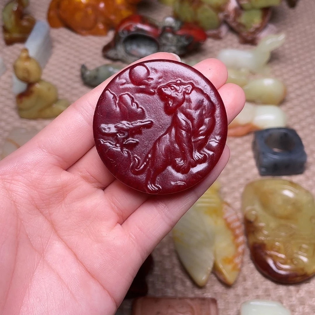 蛇纹石玉未镶嵌如图