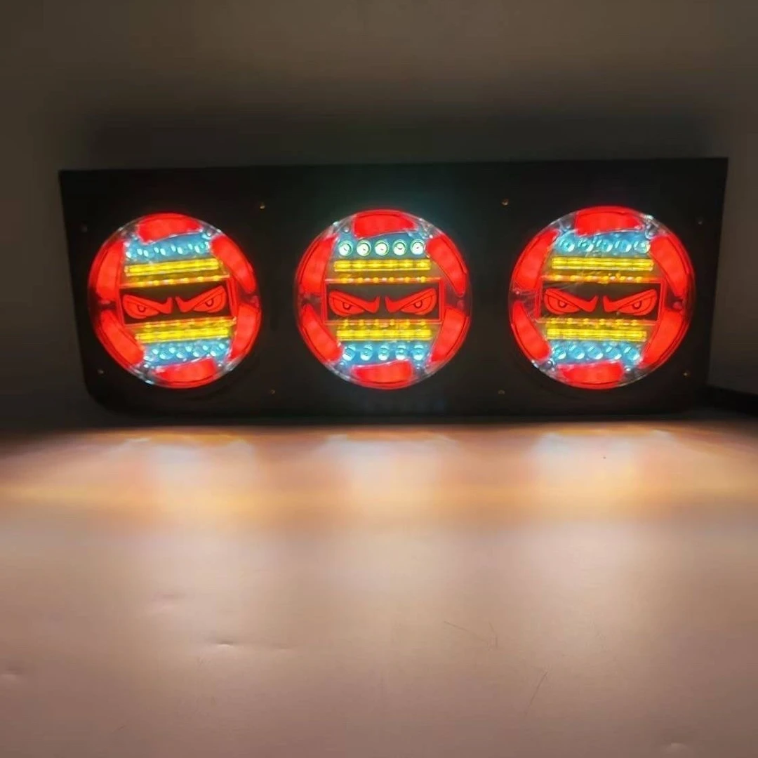 新款大中集舞狮眼三联五寸高亮防水通用后尾灯防雾灯防砸炫彩尾灯