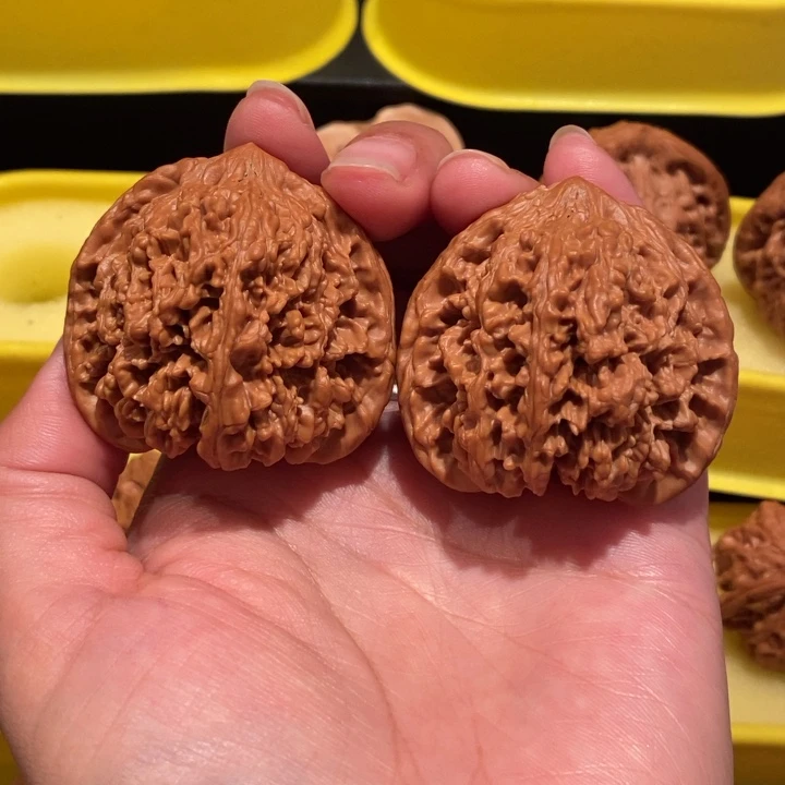 文玩核桃44尺满天星