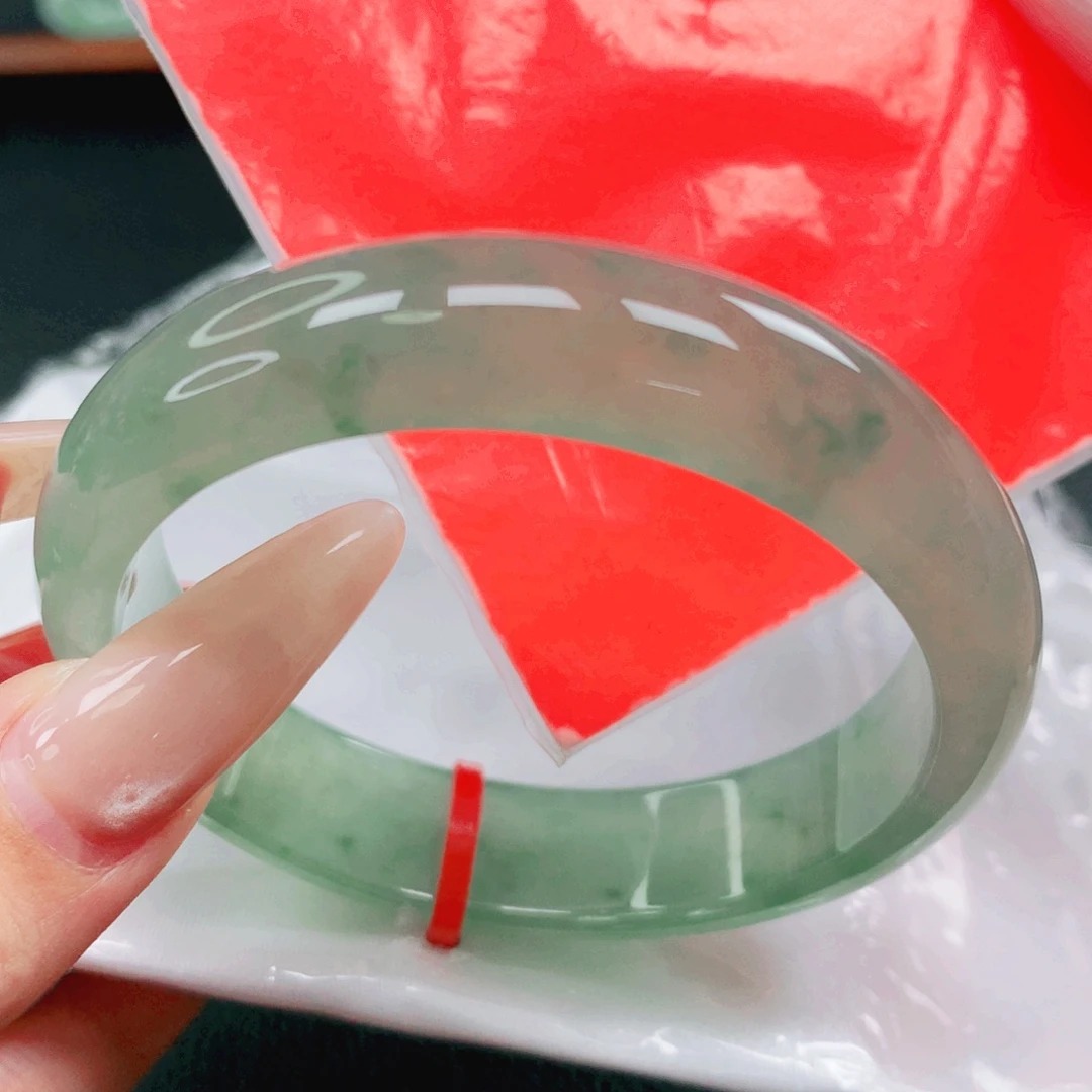 翡翠未镶嵌手镯55.56