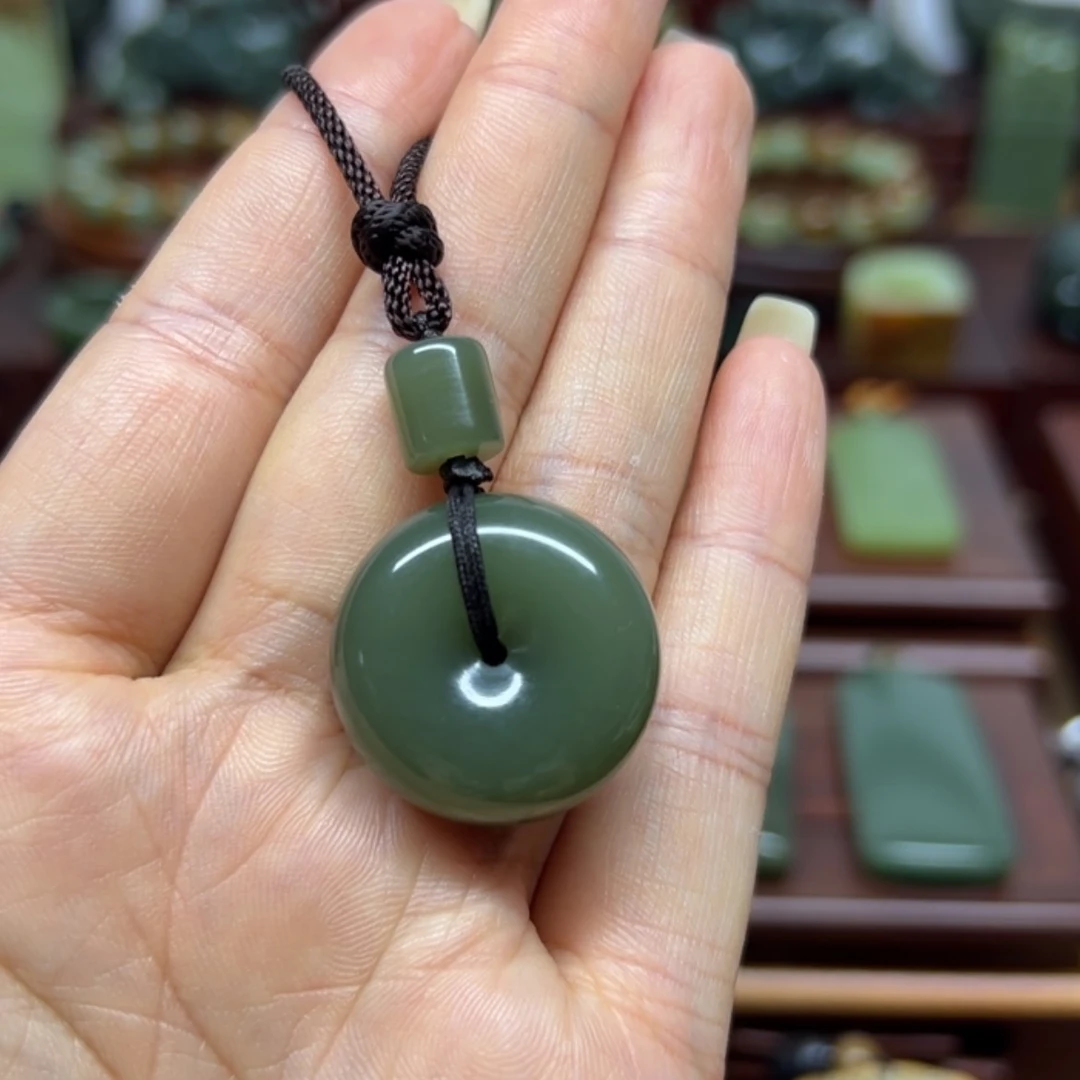 【闪购商品】岫岩老玉（透闪石质玉）未镶嵌颈饰平安扣