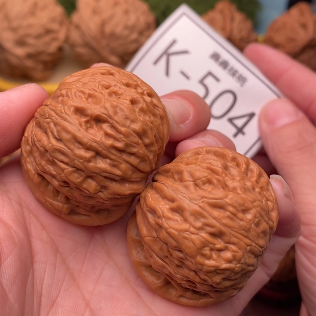 把件桃核铁锤39…..