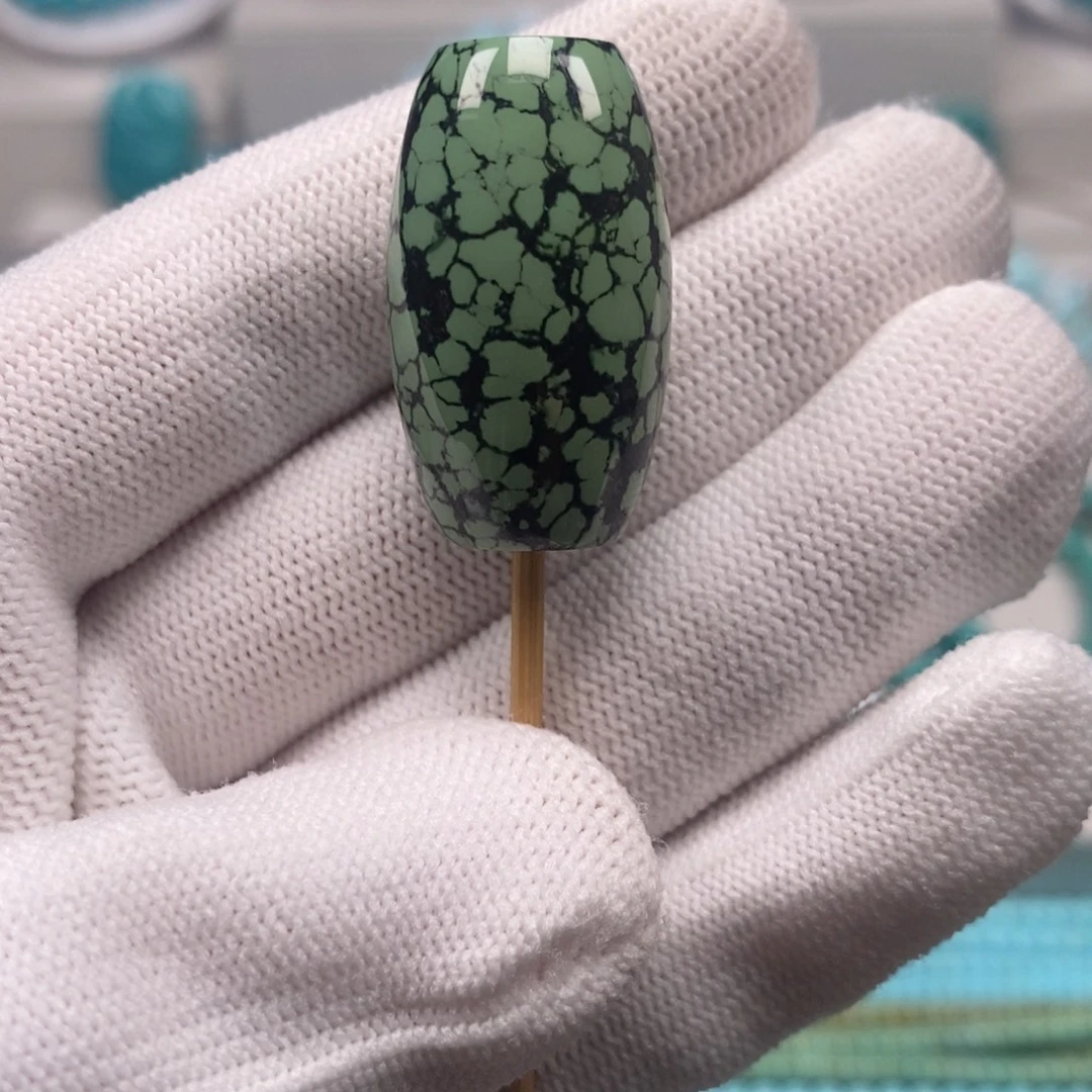 绿松石未镶嵌原矿纯干料绿松石