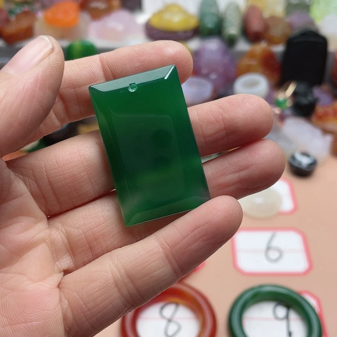 玛瑙/玉髓颈饰合金刘*辉