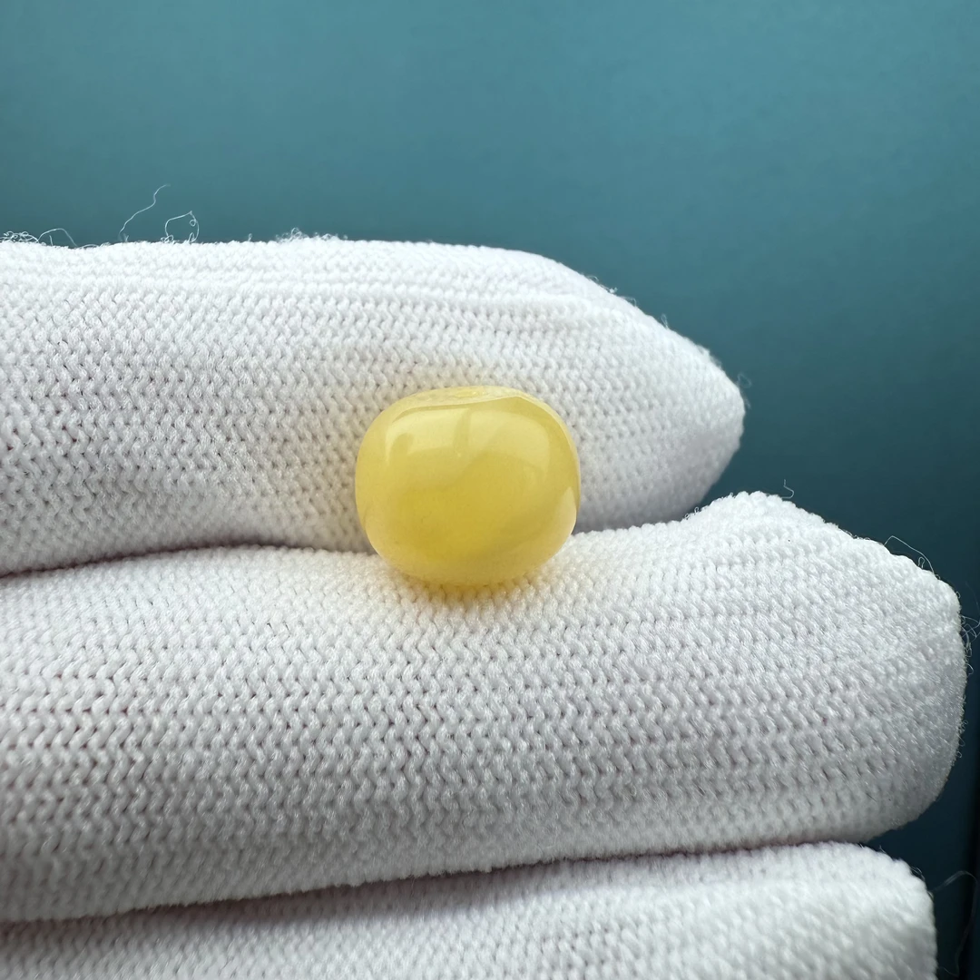 D1250[微瑕】天然原矿蜜蜡老型墩子11.8*9.4mm支持复检假一罚十