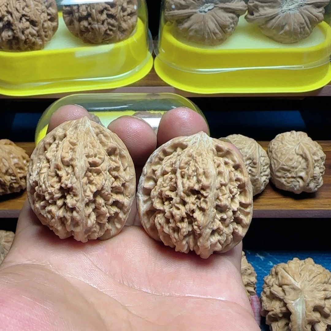 台***丁吊坠文玩核桃全品满天星