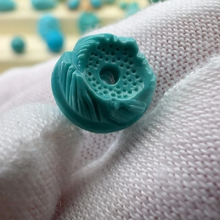 绿松石未镶嵌珠宝奇石10