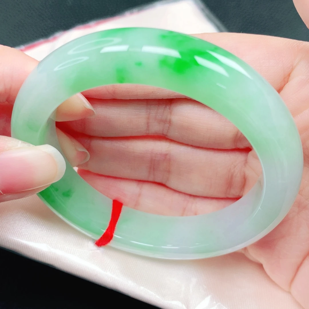 翡翠未镶嵌手镯53圈