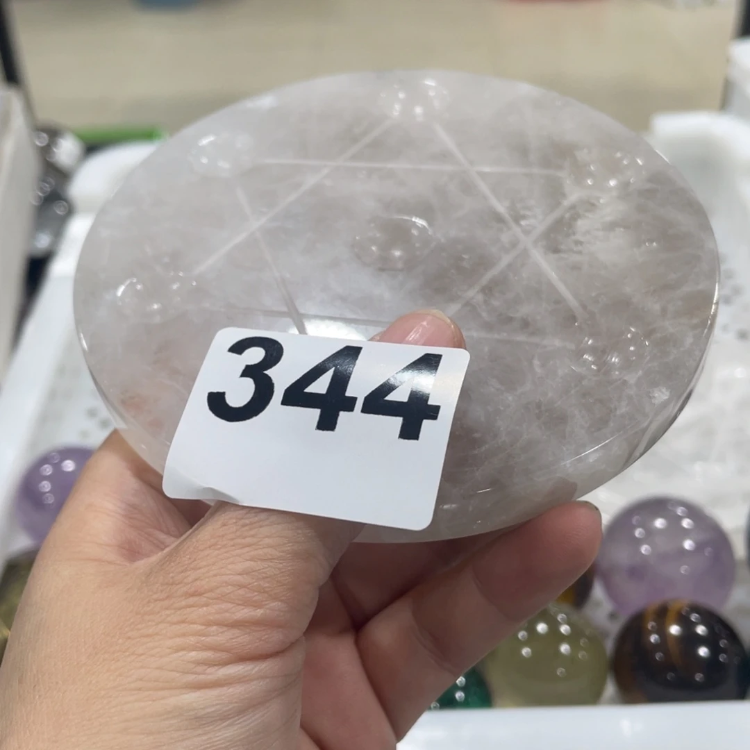 老***询未镶嵌水晶珠宝半成品
