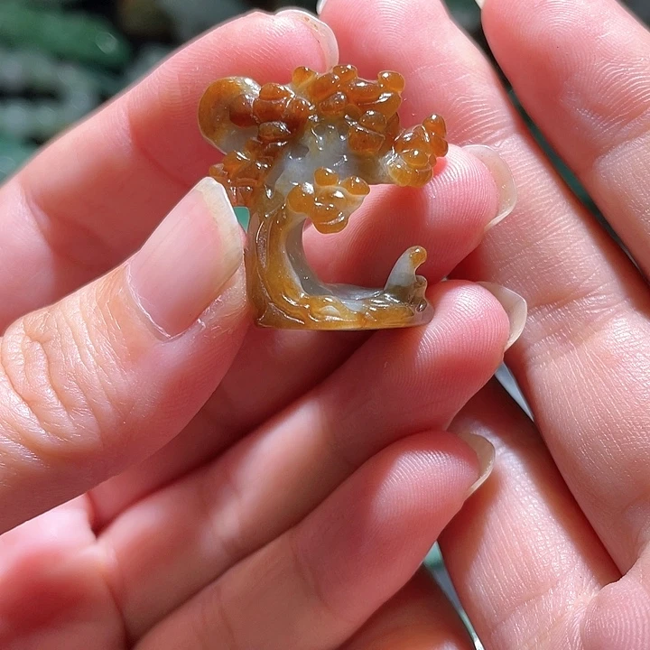 颈饰未镶嵌翡翠天