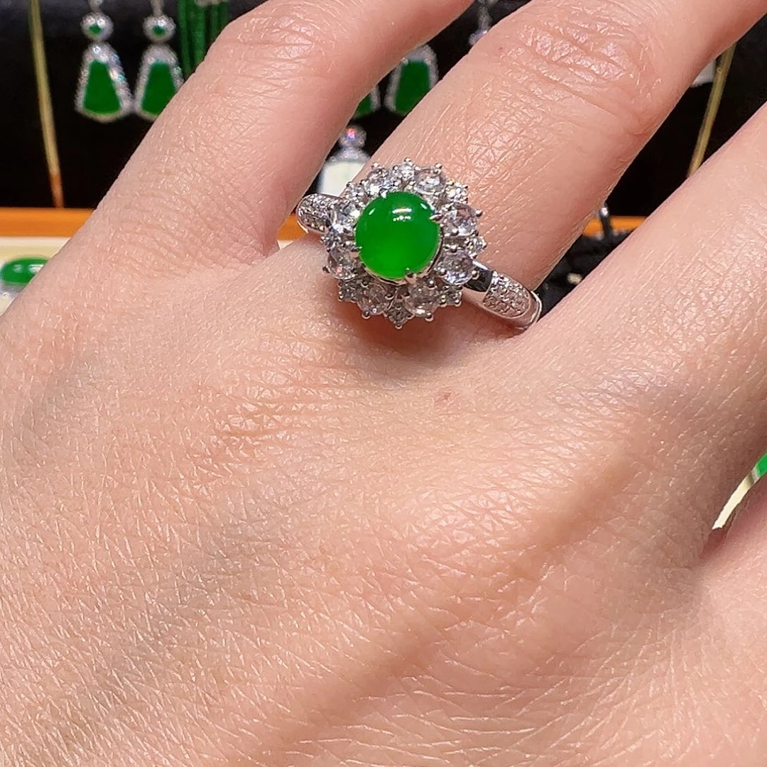 翡翠戒指18K金镶嵌戒指