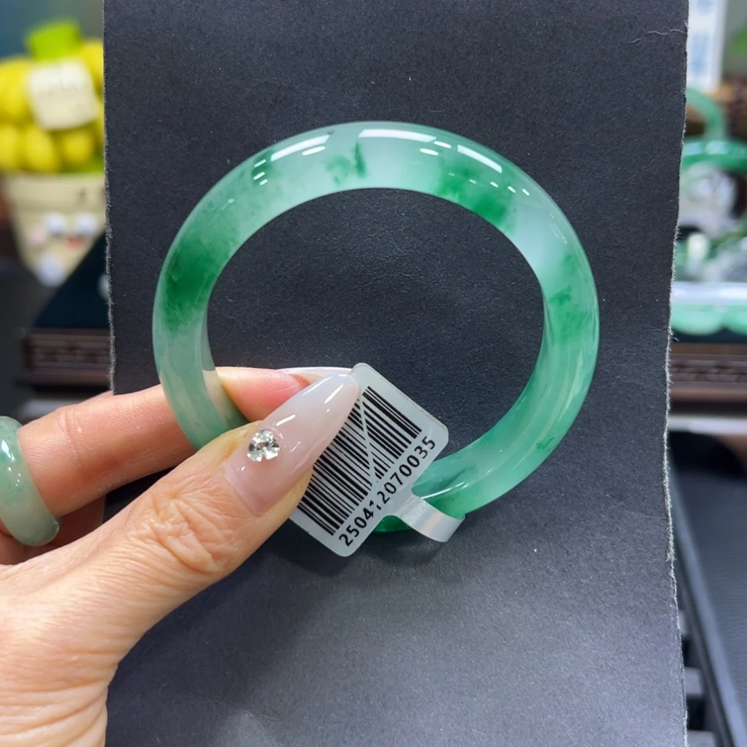 石英质玉（非洲翠）未镶嵌手镯57-58