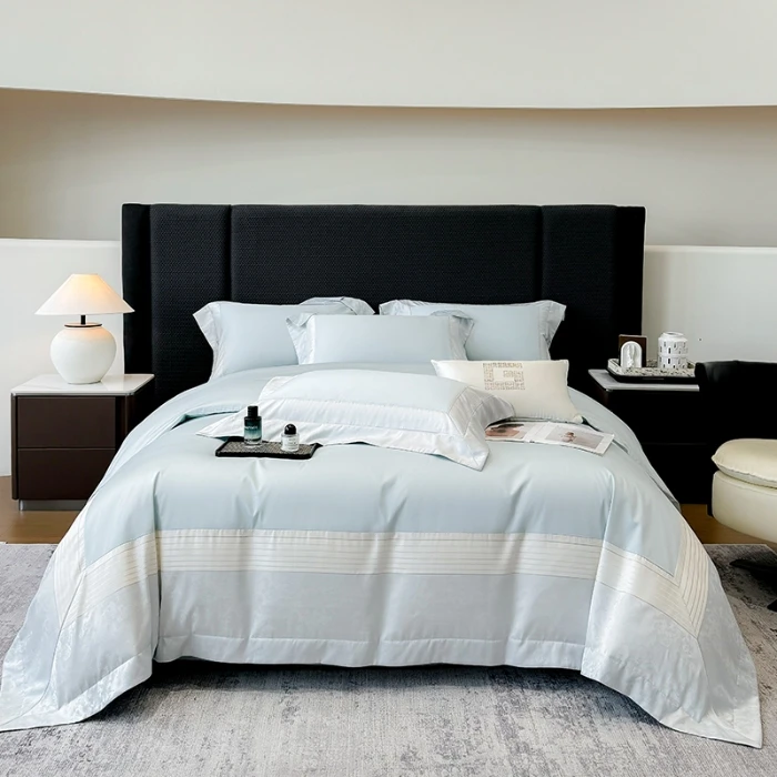 玛奇朵 刺绣纯色简约四件套被单纯色床品轻奢高端保暖棉被套高档