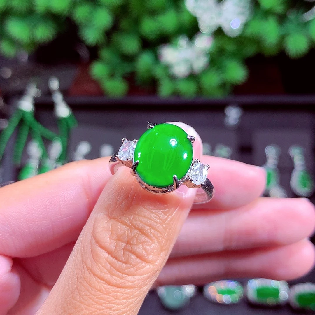 颈饰未镶嵌翡翠天然