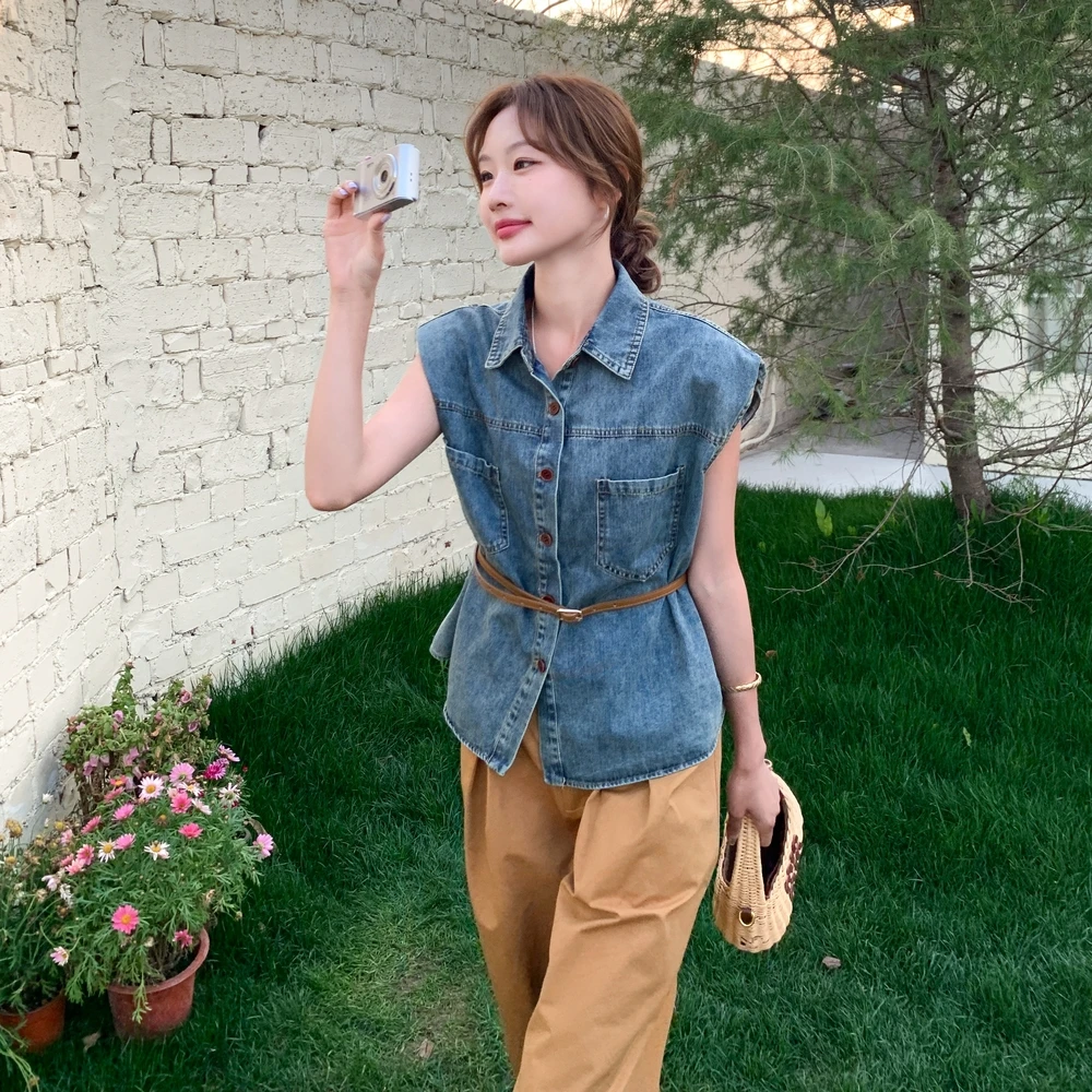 2025年夏季新款设计感复古港风垫肩收腰牛仔马甲阔腿裤两件套装女