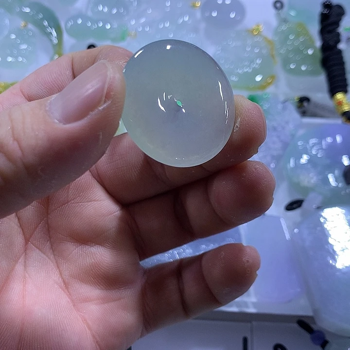 翡翠未镶嵌颈饰天然翡翠A货吊坠