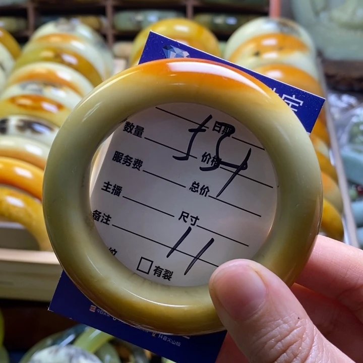 蛇纹石玉手镯未镶嵌又***0