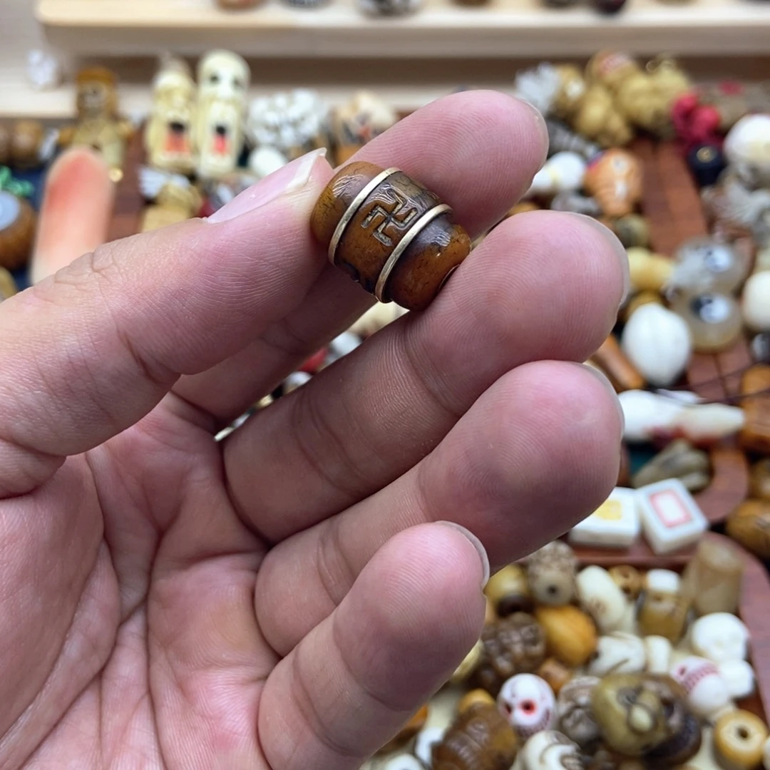 其他驼骨B****r配饰搭配