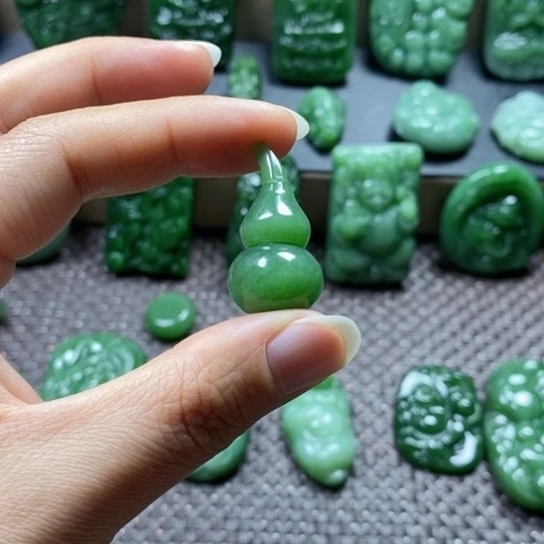 【闪购商品】和田玉挂件未镶嵌天*秀