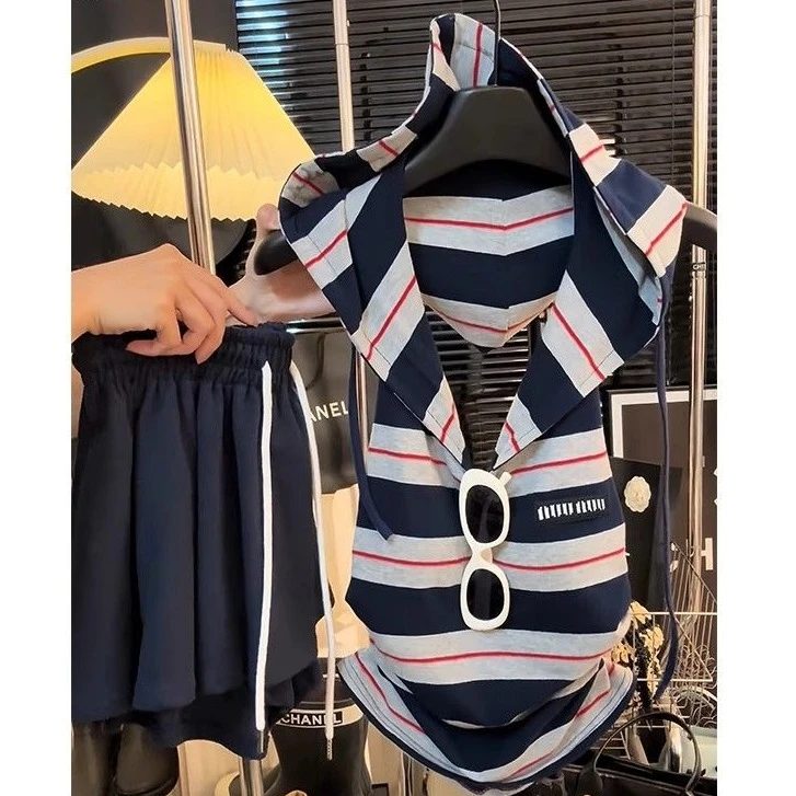 条纹辣妹运动连帽吊带背心女外穿夏日短款内搭学院风挂脖露背上衣