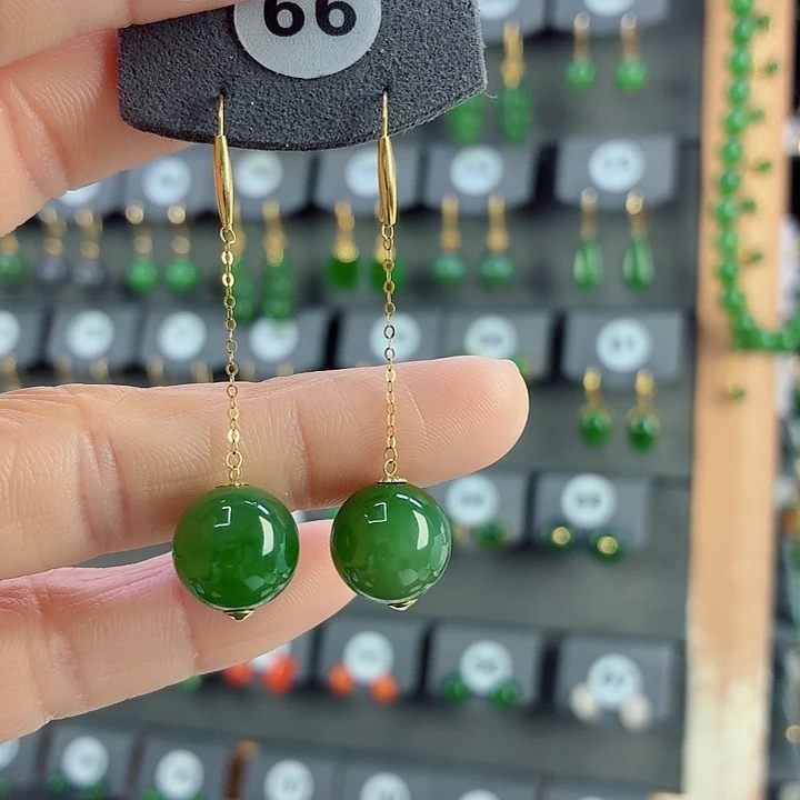 和田玉18K金镶嵌耳饰