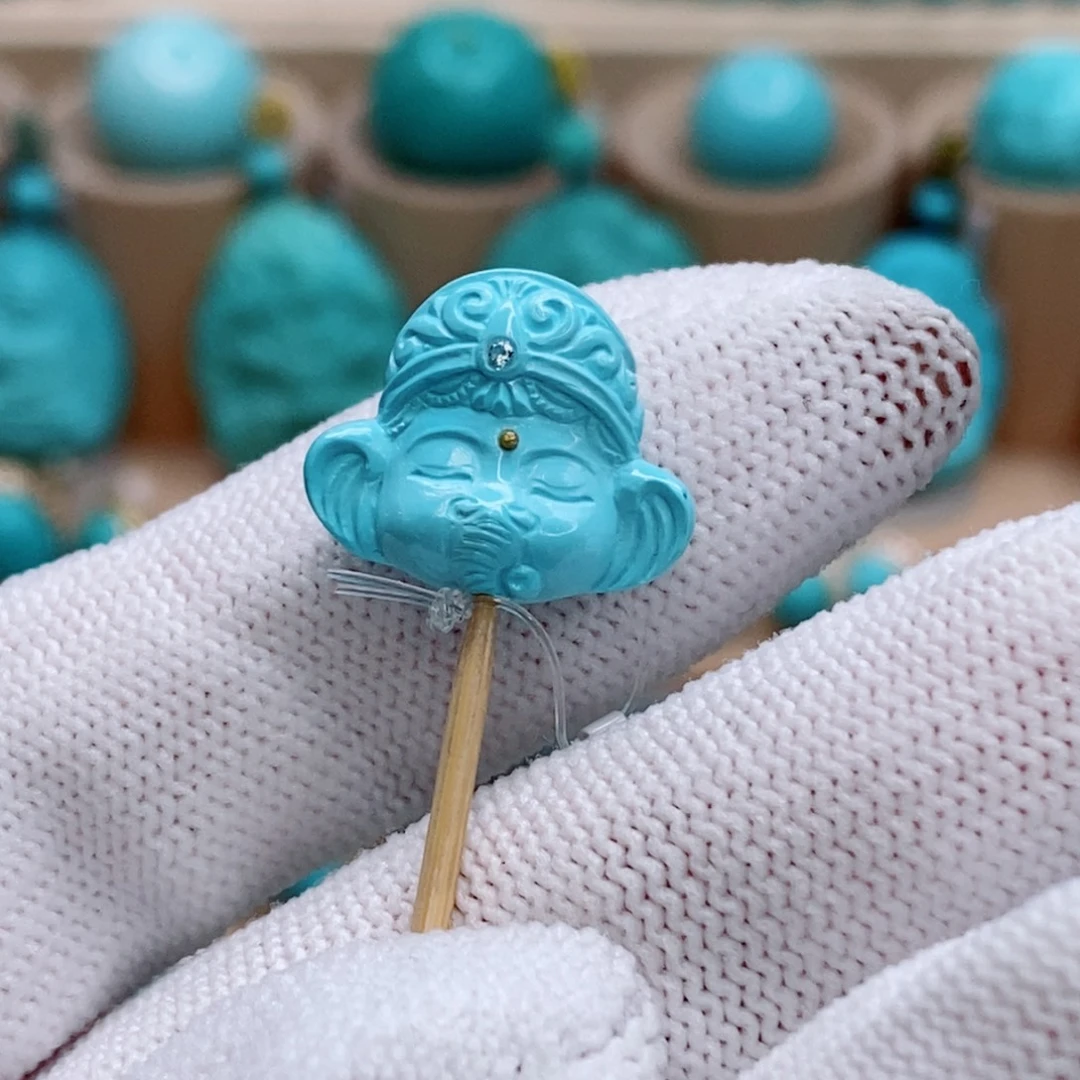 绿松石未镶嵌珠宝奇石