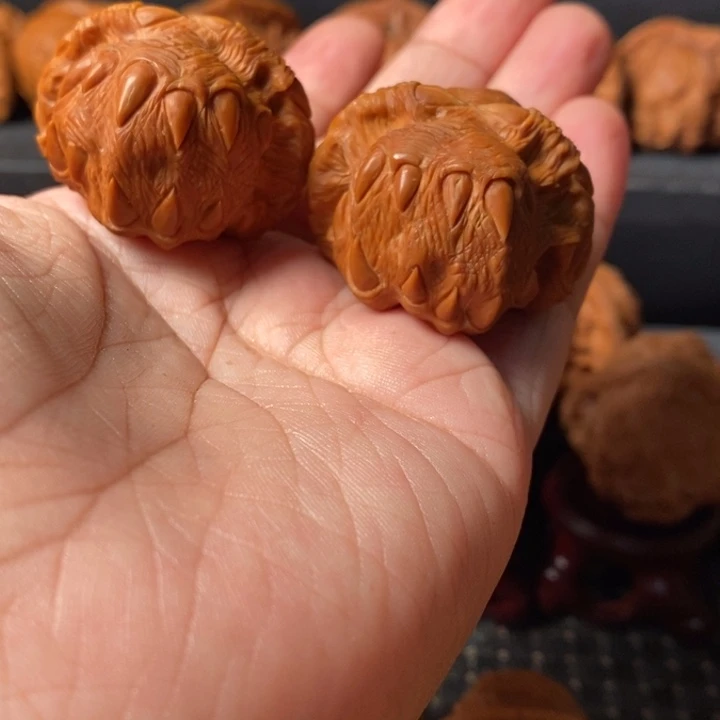 ༺***༻把件文玩核桃吞噬