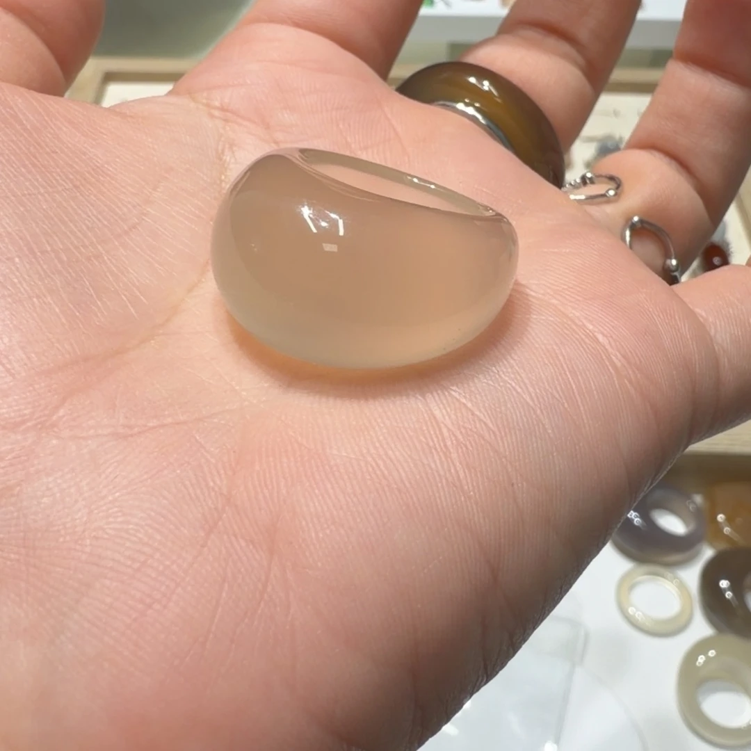 啊***啾玛瑙/玉髓未镶嵌戒指