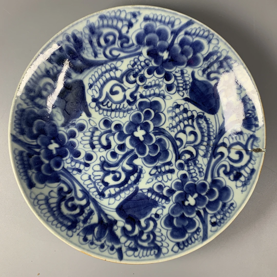022051552 清康熙德化窑牡丹纹盘 hf 云南省文物总店