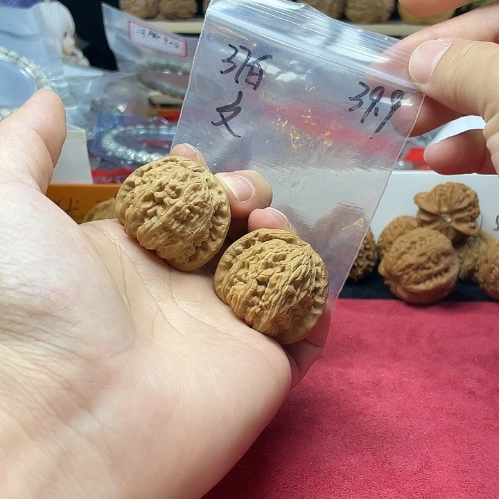 文玩核桃把件文白狮子