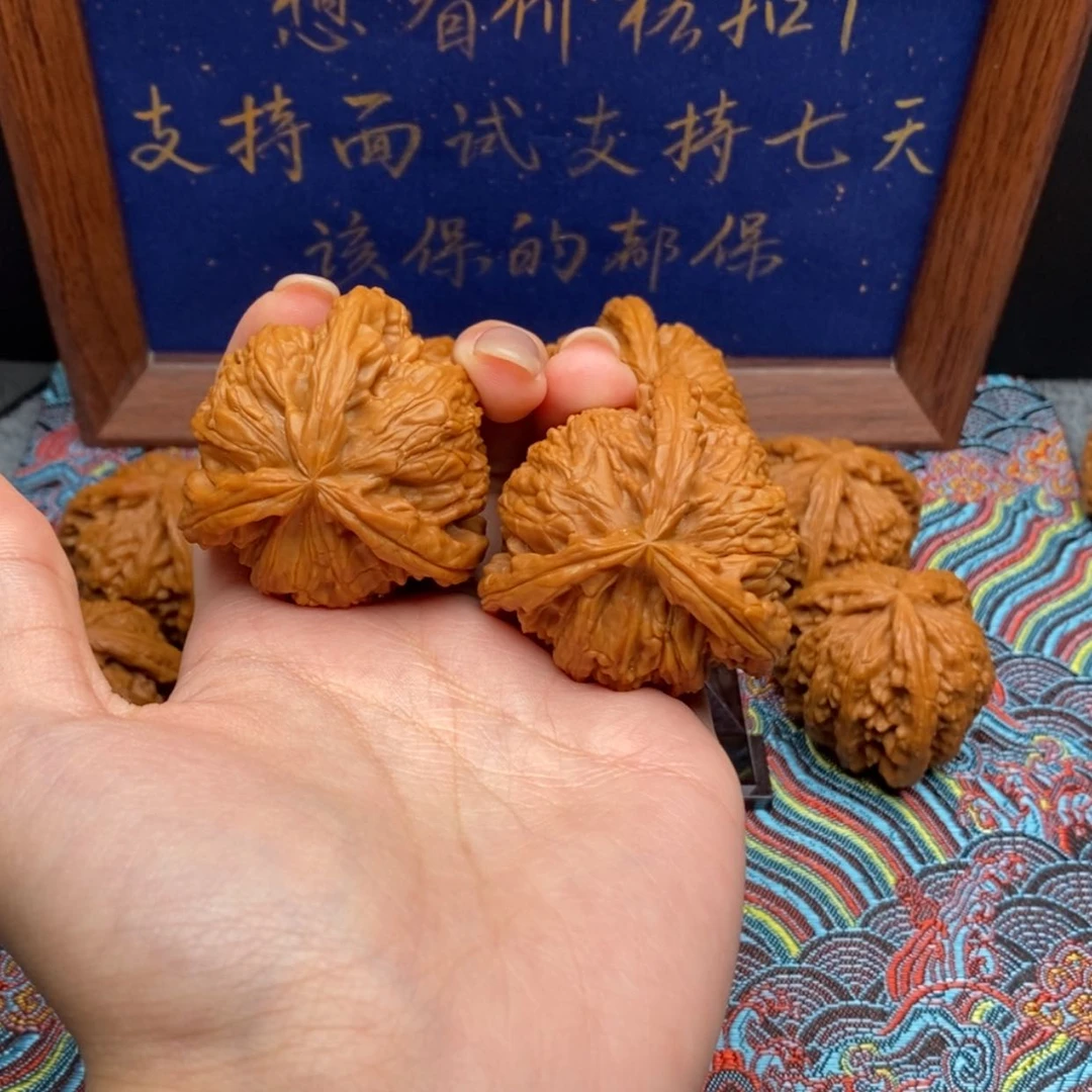 【闪购商品】A**玩白狮
