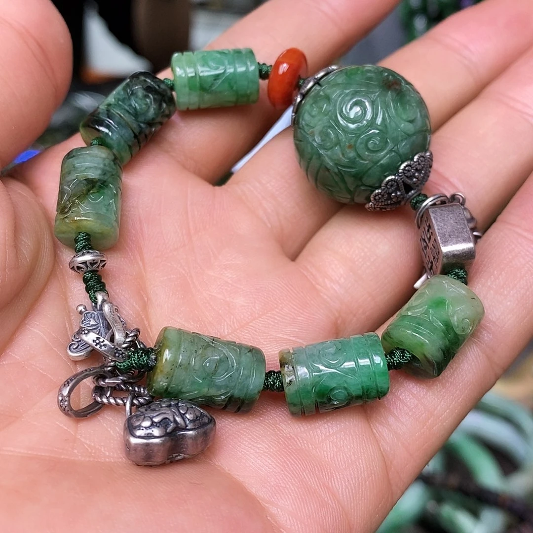 未镶嵌手链翡翠漂亮美眉也