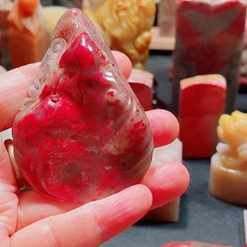 昌化石昌化精品鸡血石手玩件