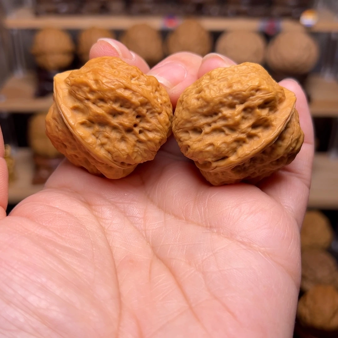 文玩核桃把件11w龙脊妖蟾37尺