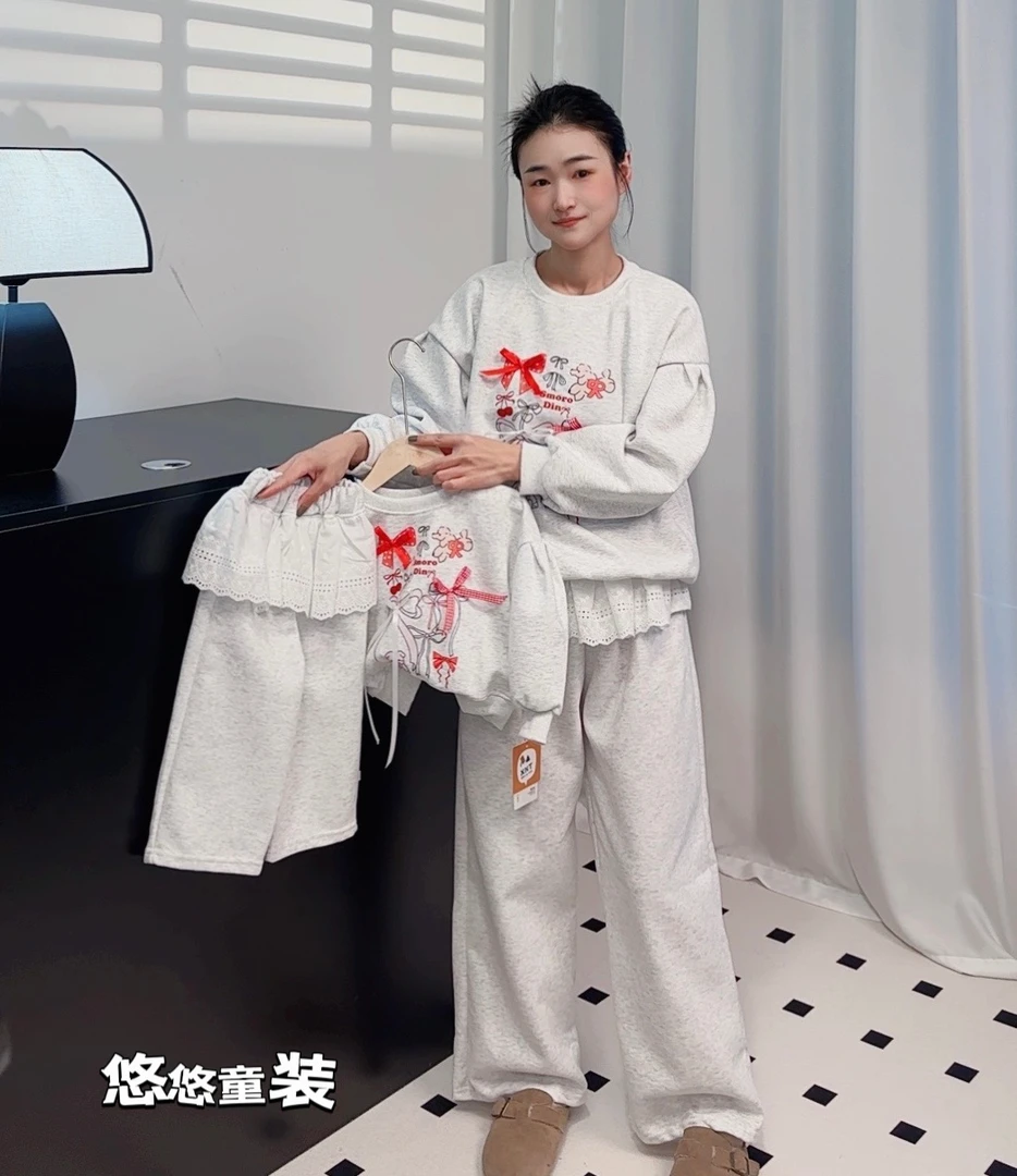 亲子装春季新款洋气女孩宽松圆领蝴蝶结泡泡袖卫衣花边阔腿裤套装