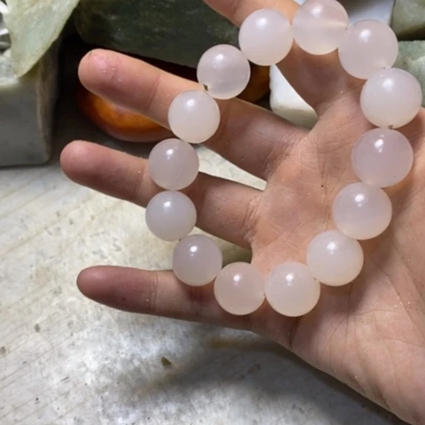 透闪石质玉未镶嵌珠宝半成品
