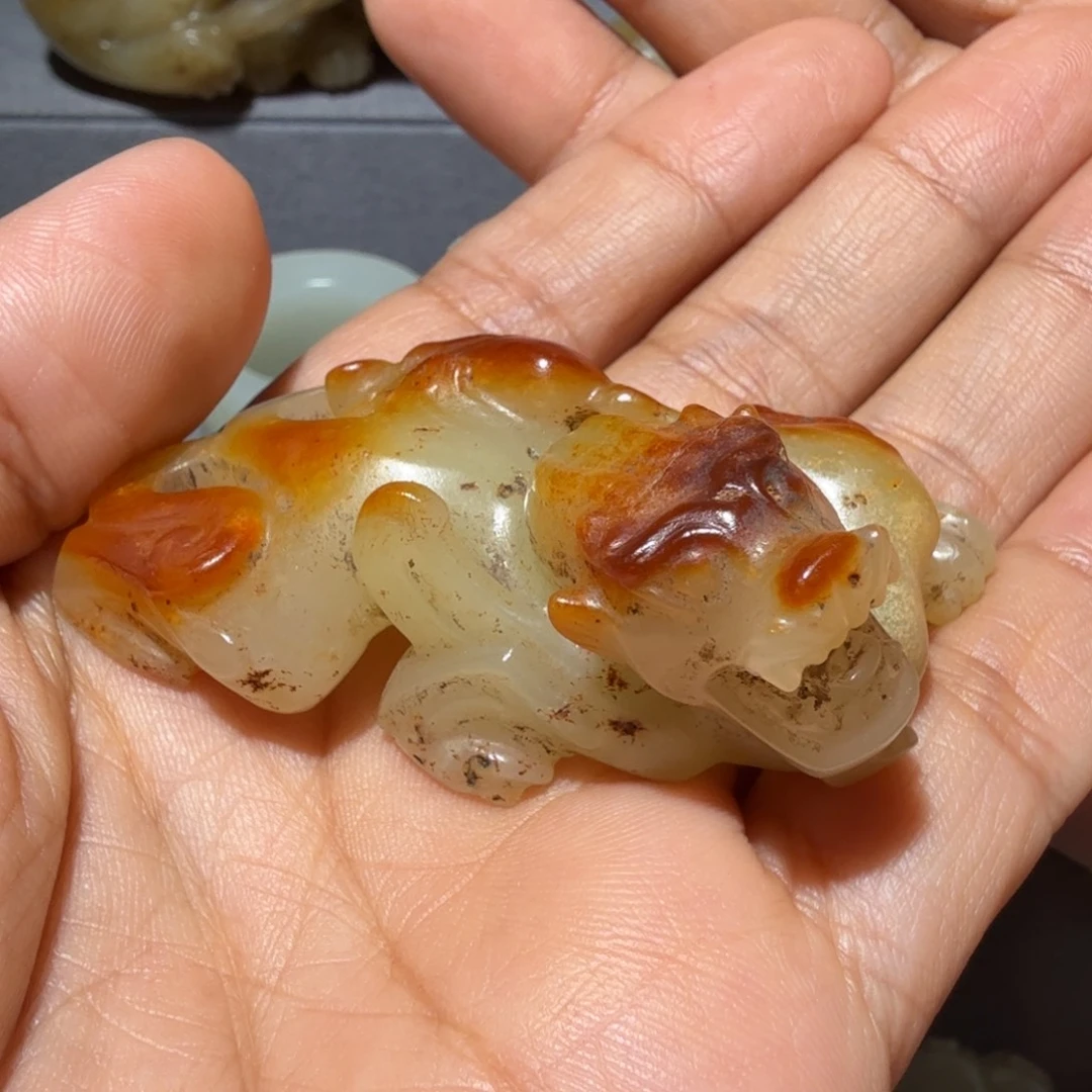 启***》和田玉未镶嵌挂件