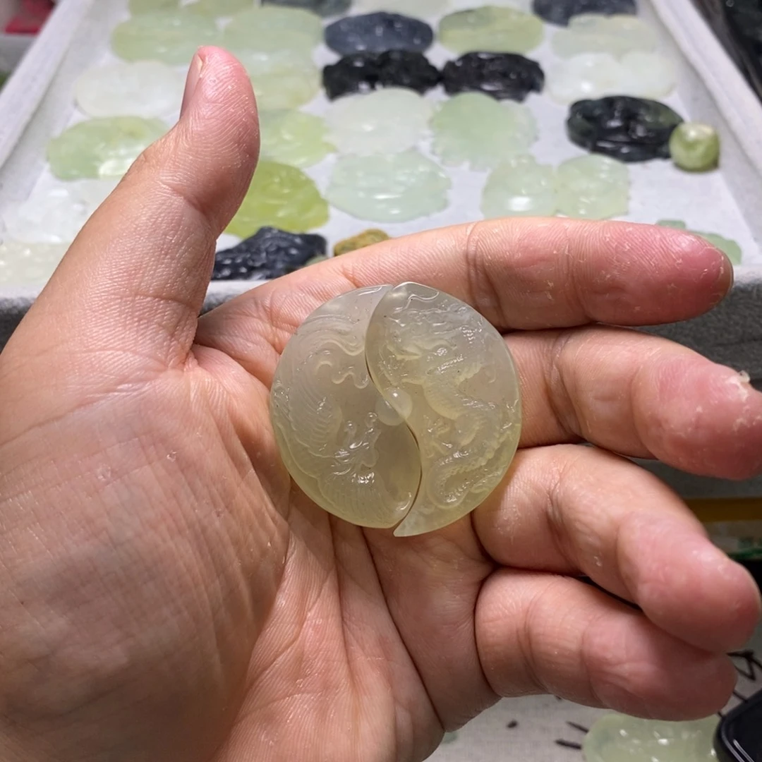 蛇纹石玉合金颈饰